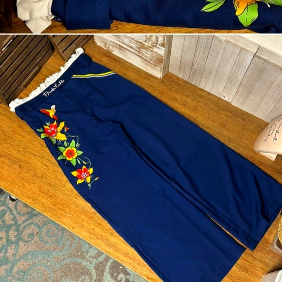 Pants - Frida khalo pants